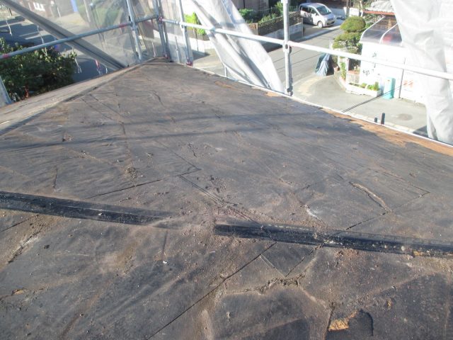 高砂市で葺き替え工事に伴うスレート撤去